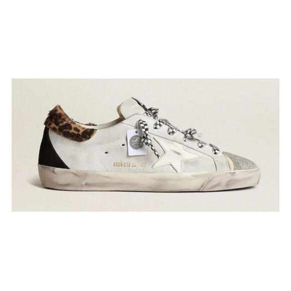 Golden Goose Super Star Sneakers(PLEASE REQUEST YOUR SIZE FOR PURCHASING)